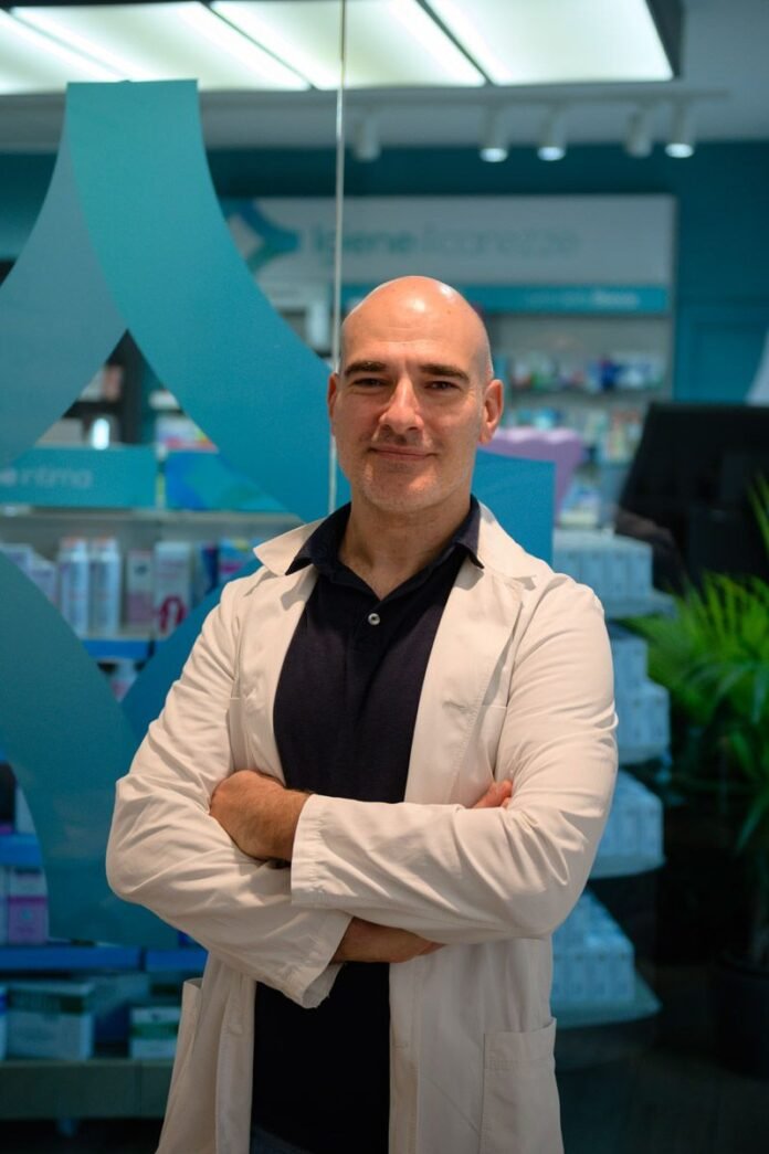 Il titolare della Farmacia San Gregorio a Roma