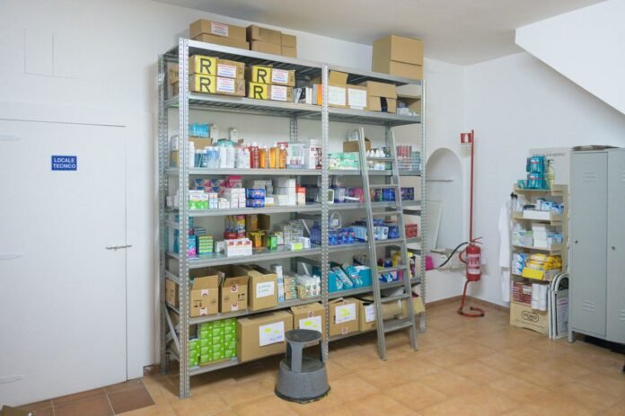 Farmacia San Silvestro a Roma dopo il trasferimento dei locali